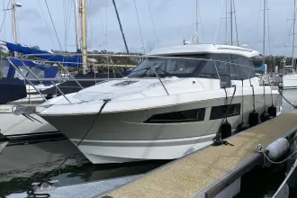 Jeanneau NC 9