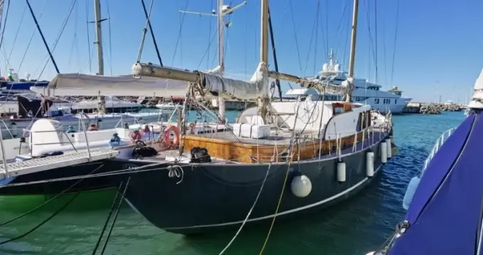 Camper &amp; Nicholson 18m