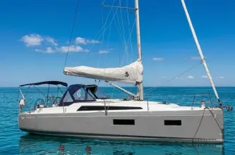 Thumbnail von Beneteau Oceanis 34.1