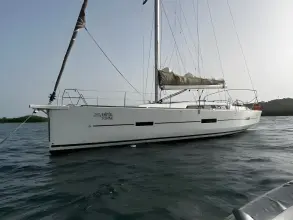 Dufour 460