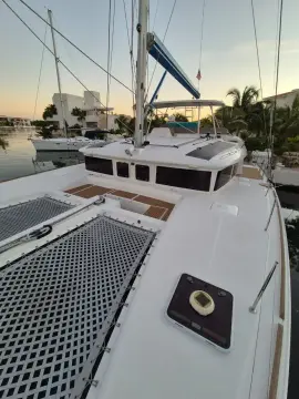 Lagoon 450 CHAPTER TWO