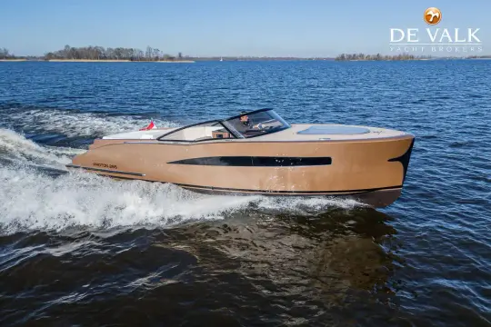 Proton Yachts 28 Lounge