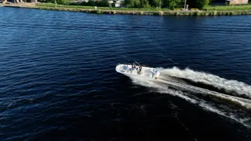 Thumbnail von Boston Whaler 210 Montauk
