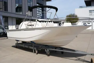Thumbnail von Boston Whaler 210 Montauk