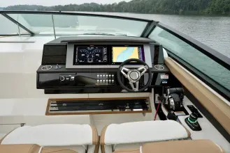 Thumbnail von Sea Ray SLX 400