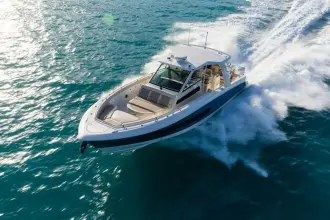 Thumbnail von Boston Whaler 420 Outrage