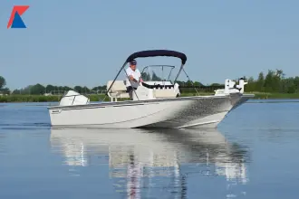 Boston Whaler 210 Montauk