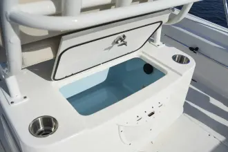Thumbnail von Boston Whaler 210 Montauk