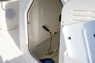 Thumbnail von Boston Whaler 210 Montauk