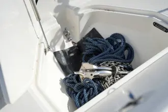 Thumbnail von Boston Whaler 210 Montauk