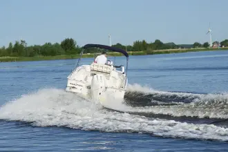 Thumbnail von Boston Whaler 210 Montauk