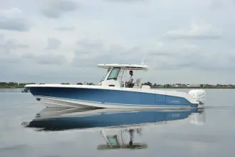 Thumbnail von Boston Whaler 330 Outrage