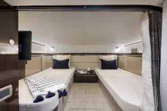 Thumbnail von Sea Ray Sundancer 320