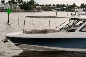 Thumbnail von Boston Whaler 380 Realm