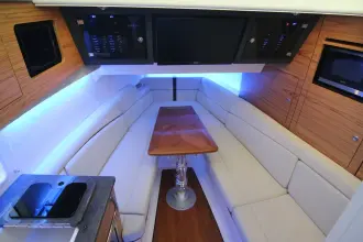 Thumbnail von Boston Whaler 380 Realm