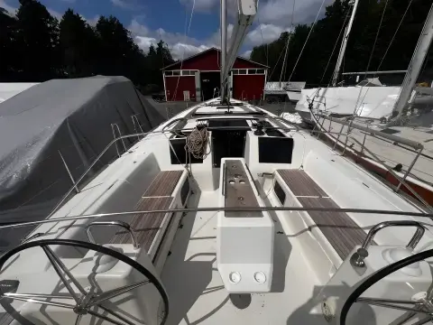 Dufour 460