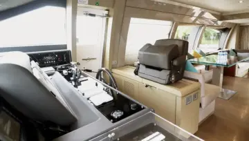 Thumbnail von Ferretti Yachts 700
