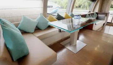 Thumbnail von Ferretti Yachts 700
