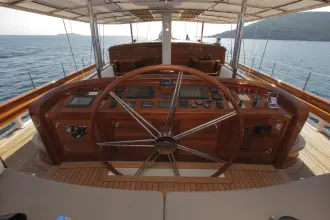 Thumbnail von Su marine 117' 2014