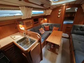 Thumbnail von Hallberg-Rassy 34