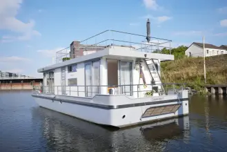 Home Traveller XXL Houseboat 1500