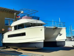 Fountaine Pajot Motorcatamaran MY37 Fountaine Payot Motorcatamaran MY 37