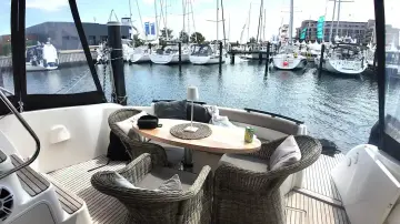 Thumbnail von Prestige 42 Flybridge