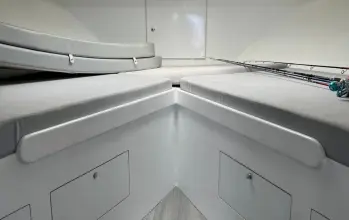 Thumbnail von Hatteras 39 Convertible