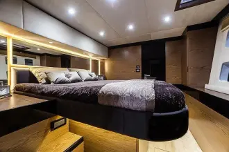 Thumbnail von Sunreef Yachts 60