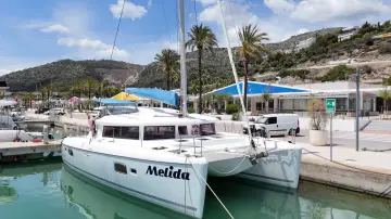 Lagoon 421