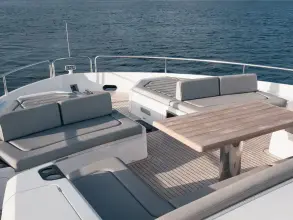 Thumbnail von Sunseeker 76 Yacht THIRTEEN