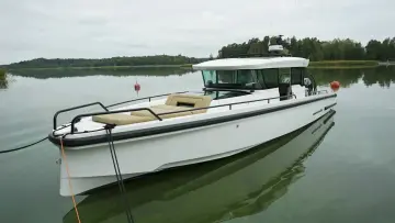 Axopar 37 Cross Cabin