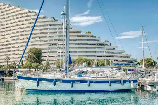Hallberg-Rassy 49