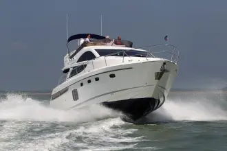 Thumbnail von Fairline Phantom 48