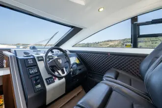 Thumbnail von Fairline Squadron 53 Low Hours