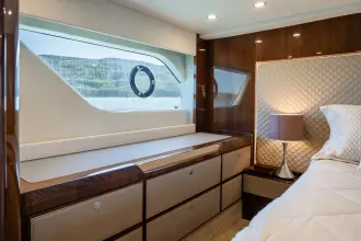 Thumbnail von Fairline Squadron 53 Low Hours