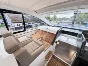 Thumbnail von Sealine S450 Excellent Social Cockpit