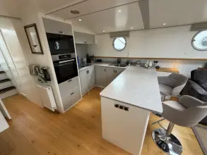 Thumbnail von Piper 60M MOTOR CLASS DUTCH BARGE  Presents Like New