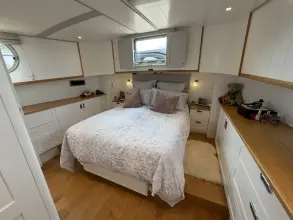Thumbnail von Piper 60M MOTOR CLASS DUTCH BARGE  Presents Like New