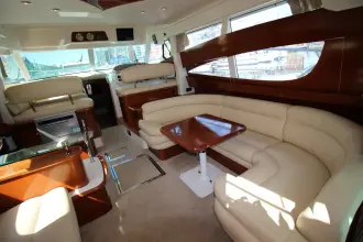 Thumbnail von Prestige 46 Flybridge