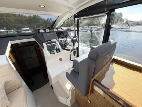 Thumbnail von Sealine C330 Fully Serviced April 2026