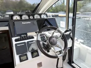 Thumbnail von Sealine C330 Fully Serviced April 2026