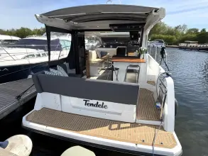 Thumbnail von Sealine C330 Fully Serviced April 2026