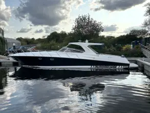 Thumbnail von Fountain 48 Express Cruiser Generator & Air Con