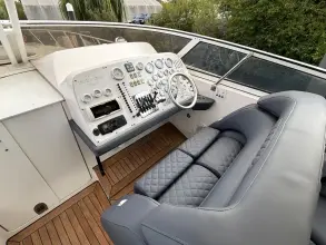 Thumbnail von Fountain 48 Express Cruiser Generator & Air Con
