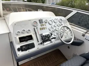 Thumbnail von Fountain 48 Express Cruiser Generator & Air Con