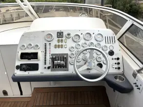 Thumbnail von Fountain 48 Express Cruiser Generator & Air Con