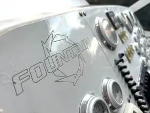 Thumbnail von Fountain 48 Express Cruiser Generator & Air Con