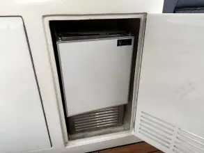 Thumbnail von Fountain 48 Express Cruiser Generator & Air Con