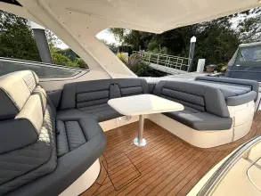Thumbnail von Fountain 48 Express Cruiser Generator & Air Con